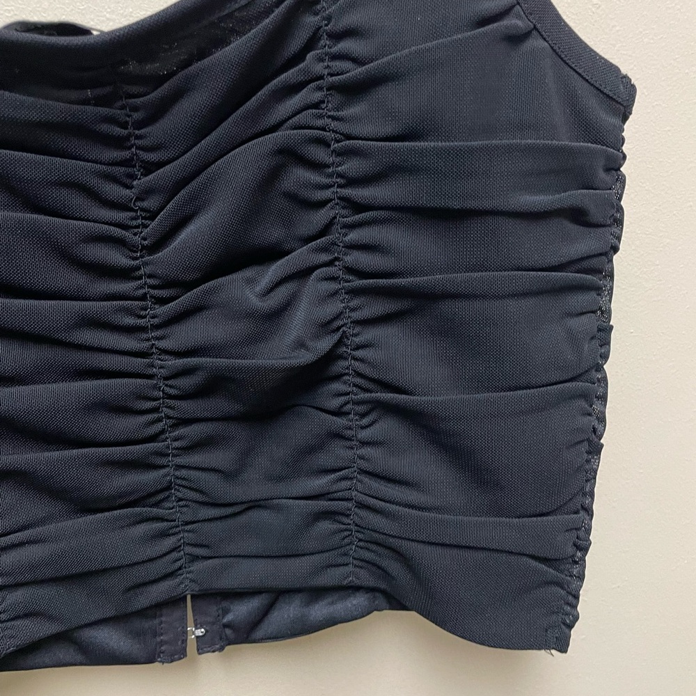 Black Ruched Crop Tank - Picture 4 of 4